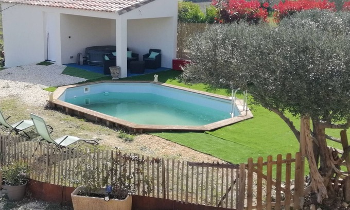 Massillargues-Attuech Appartement | Charmant appartement avec piscine et Spa près d Anduze pour 4 personnes