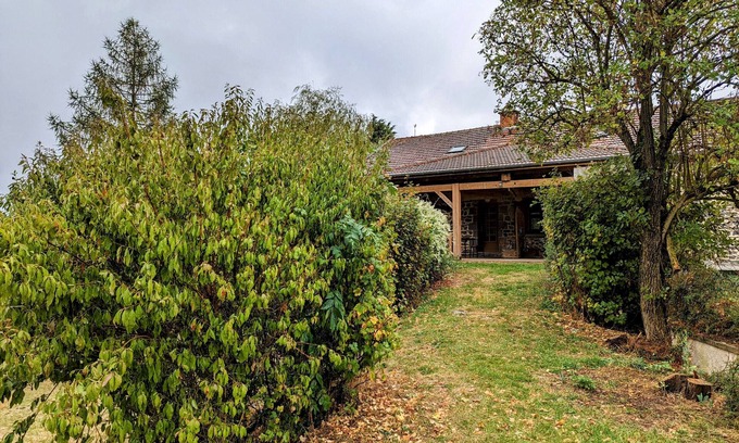 Saint-Didier-sur-Doulon Cottage | Charming Cottage near La Chaise-Dieu: Tranquil Retreat, Spacious Grounds, and Cozy Interiors