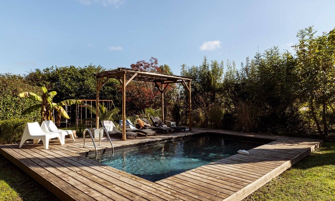Saint-Martin-de-Gurson Cottage | PROMO CHARMANTE MAISON DE VILLAGE! Piscine chauffée et spa, jardin, St Emillion