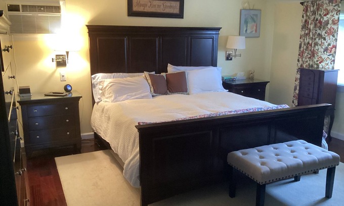 Farmingdale Maison | Charming Full House - 2.5 Miles from Bethpage Black-Perfect for Ryder Cup