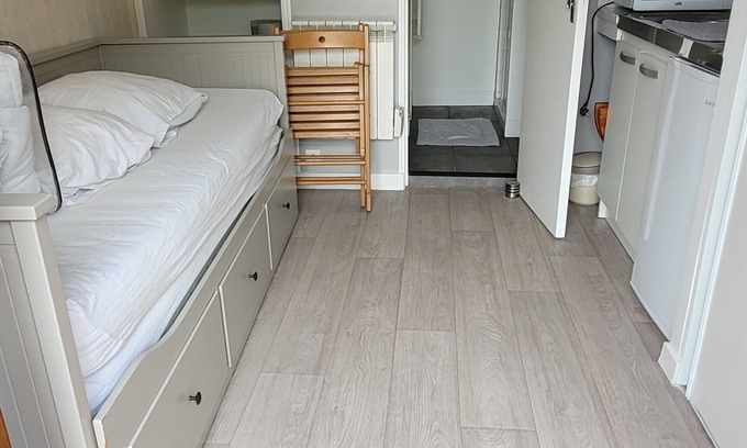 Tregueux Appartement | Charming, fully-equipped studio