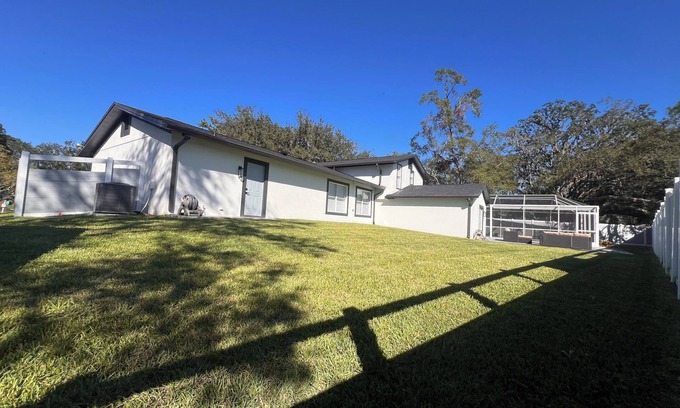 Lutz Maison | Charming fully renovated 4-bedroom spacious house with pool in Tampa/Lutz area!