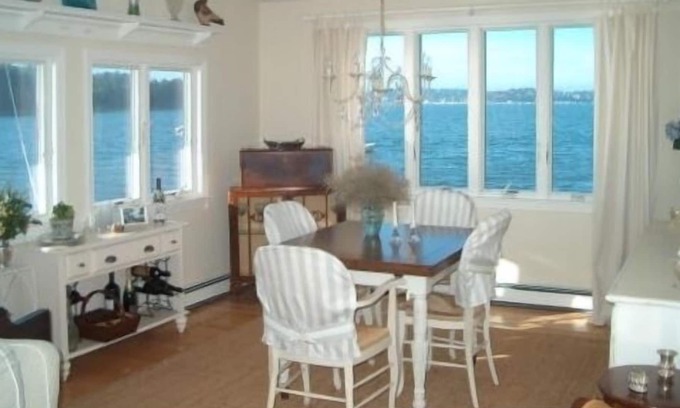 Hull Maison | ENCHANTING COTTAGE 6 CHAMBRES SUR LA MER