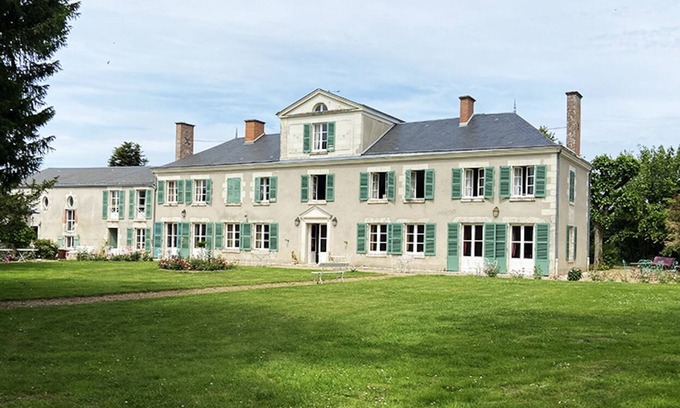 Cour-sur-Loire Lit Et Petit-Déjeuner | Gîte de charme atypique proche de la Loire, de Chambord et Blois