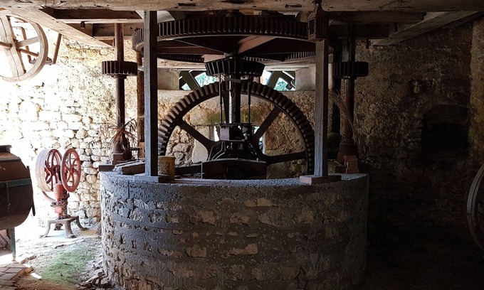 Monce-en-Saosnois Maison | Gîte de charme au cœur d'un moulin à eau. A 40 min du Mans et à 15min du Perche