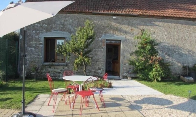 Guilly Cottage | Gîte cosy en Val de Loire, proche Loire, Sologne, Sully/Loire - 1 ch, salon, cuisine, linge inclus