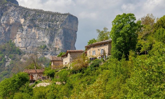 Choranche Cottage | Gîte de charme 2, 4, 6 personnes, à Choranche. Vue exceptionnelle sur le Vercors