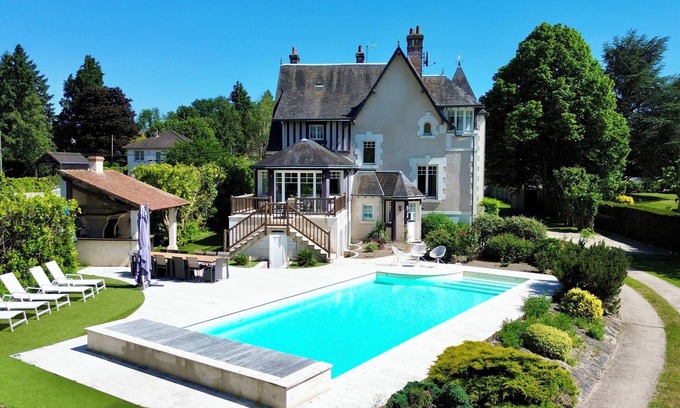 Cellettes Villa | Gîte de charme avec piscine et jacuzzi en plein cœur de la Loire Valley