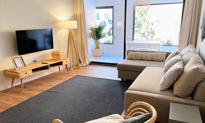 Sant Pol De Mar Appartement | Charmant rez-de-chaussée à 200m plage et gare