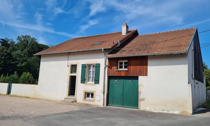 Luneville Cottage | Gîte cosy face au parc des Bosquets, avec parking, terrasse et à deux pas du château de Lunéville