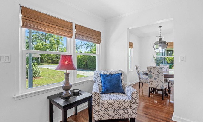 Valdosta Maison | Guest Favorite, Fenced in yard, Clean, Close to SGMC & VSU, Pets, Fire Pit