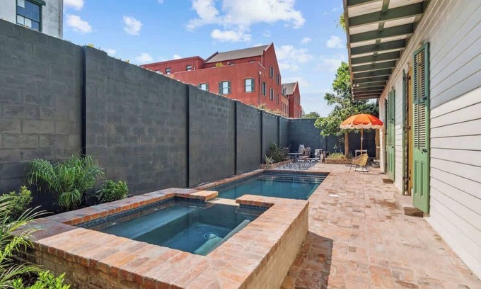 Seventh Ward Maison | Charming Historic House w Pool & Hot Tub 5 BR|3 BA