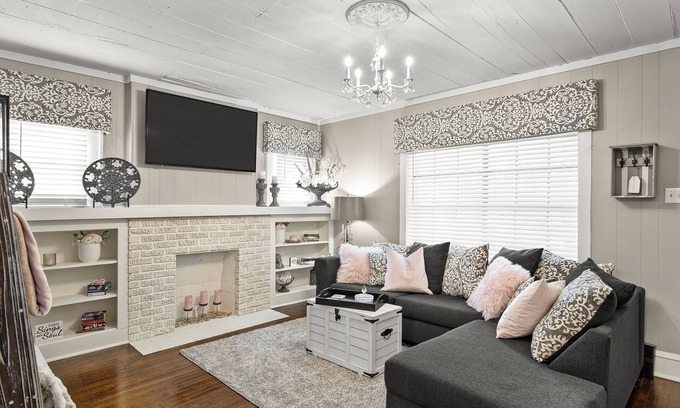 Brookview Maison | Charming, Historic Home Minutes from Magnolia