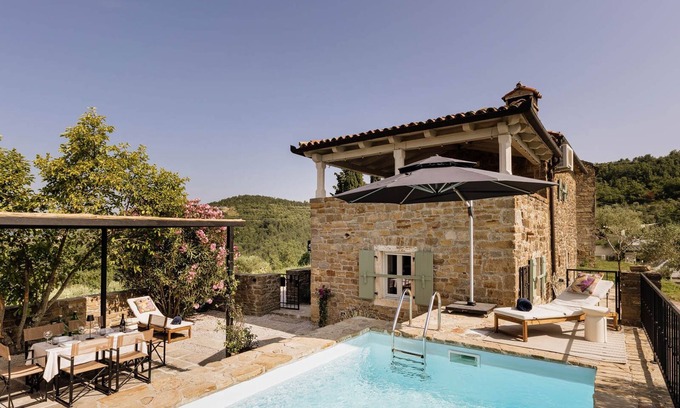 Sveti Bartol Villa | Charmante maison de vacances pour 4 personnes avec piscine privée et vue imprenable