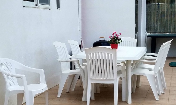Qawra Maison | Charmante maison - climatisée, WIFI, grande terrasse, garage