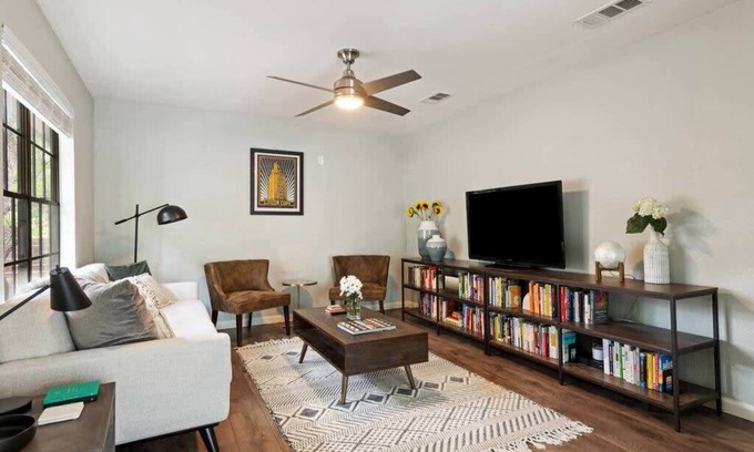 South Manchaca Appartement | Charming Home in South Austin | 2 Bedrooms