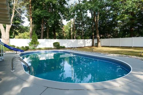 Queensbury Maison | Charming Home near I-87 JCT