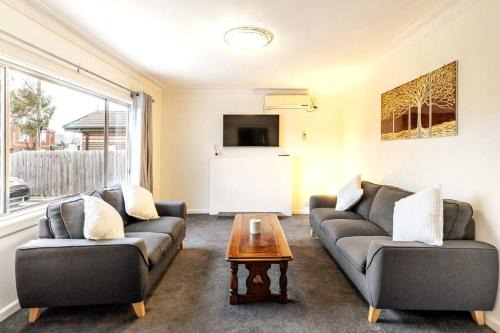 Airport West Maison | Charming Home Near Melbourne Airport & CBD