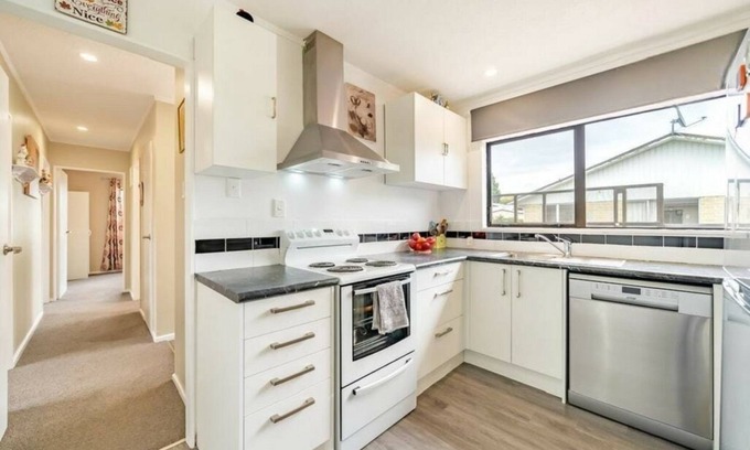 Trentham Maison | Charming home with fantastic location