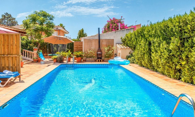 Badia Blava Maison | Charmante maison avec piscine, grande terrasse, jardin et connexion Wi-Fi