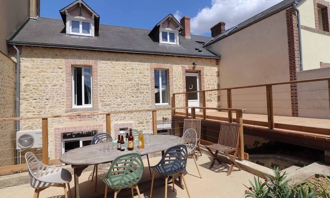Le Mele-sur-Sarthe Cottage | Maison ancienne tout confort pour 8 pers., proche loisirs
