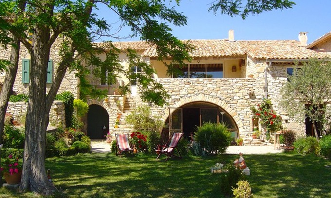 Aubenas-les-Alpes Maison | Maison de charme avec piscine chauffée et jacuzzi Luberon en Provence