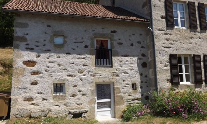 Lorcieres Cottage | Maison de caractère 2 chambres, jardin, animaux acceptés