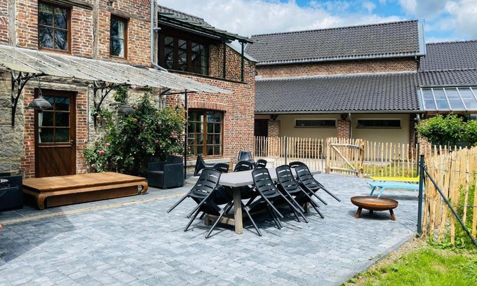 Eprave Maison | Charming House & Garden in Rochefort - Boules & Terraceb