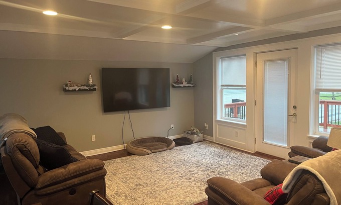 Bedford Maison | Charming house in Luna Pier MI, walking distance to beach and restaurants