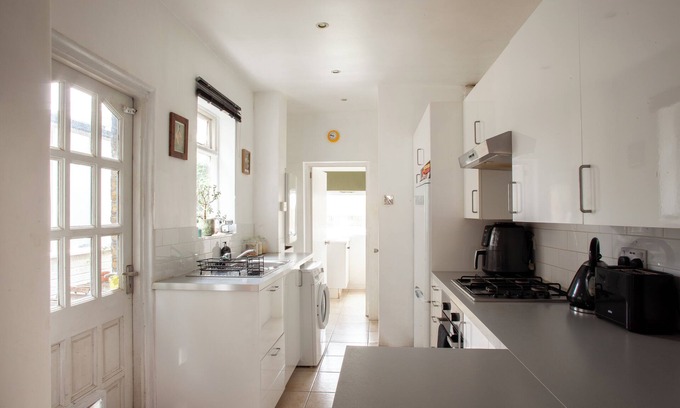 Hoe Street Maison | Charming House in Walthamstow Village