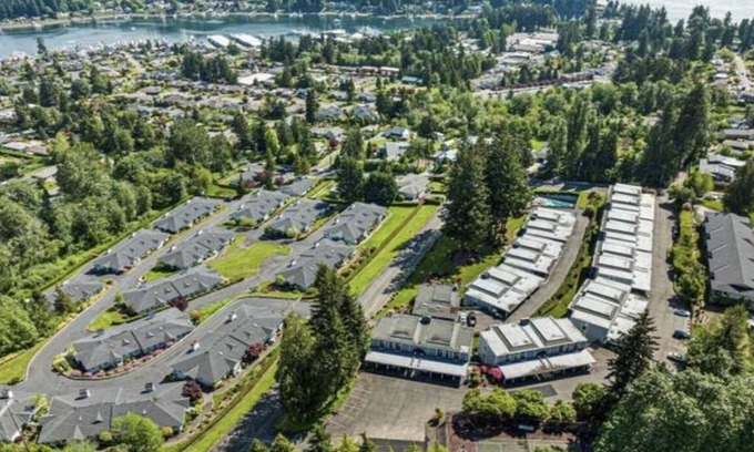 Gig Harbor Maison | Charming house near downtown Gig Harbor waterfront