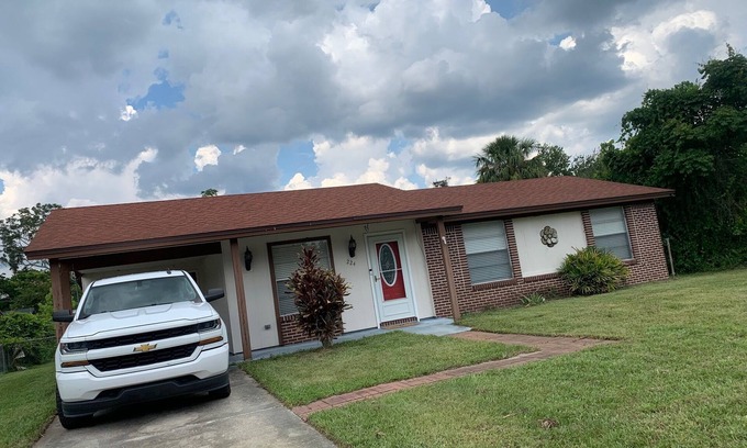 Lake Helen Maison | Charming house Our Happy Place Centrally located in Beautiful Lake Helen Florida