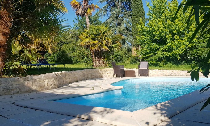 Mezin Maison | Maison de village - Piscine chauffée & cuisine d'été