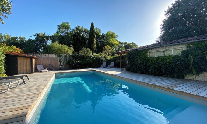 Croix Chapeau Maison | Charming house with swimming pool just outside La Rochelle