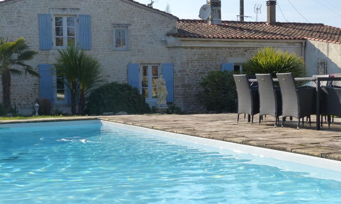Andilly Maison | Maison de charme avec piscine proche La ROCHELLE