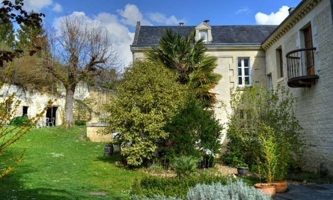 Seuilly Cottage | Charmante maison avec jardin privé, cheminée et WIFI