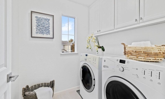 East Palo Alto Maison | Charming house with WiFi, fitness room, AC in perfect Palo Alto