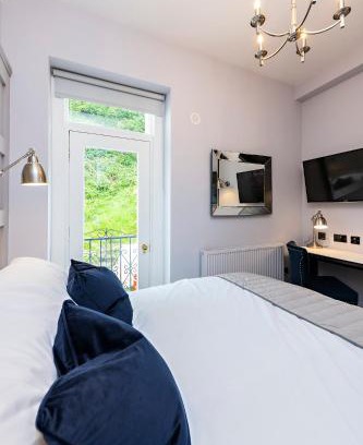 Sutton Cross Appartement | Charming Howth Marina Retreat