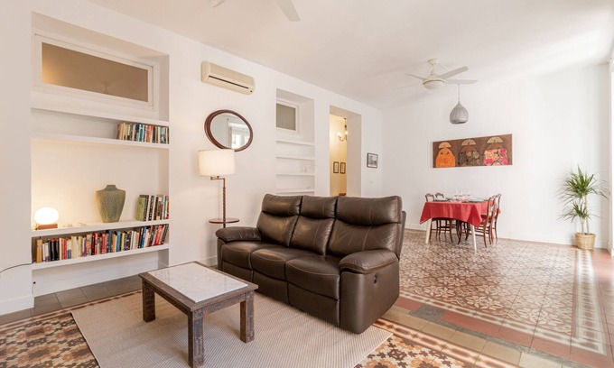 Sol Appartement | Charming in Cuchilleros, next to Plaza Mayor. Beautiful 2-bedroom apartment.