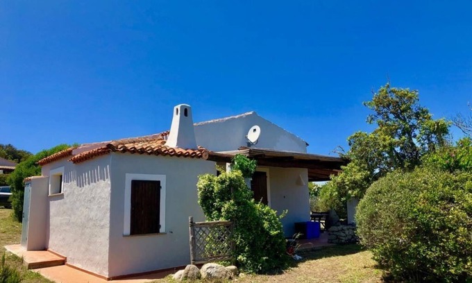 Santa Teresa di Gallura Villa | charming independent villa with views over the Madellana archipeligo