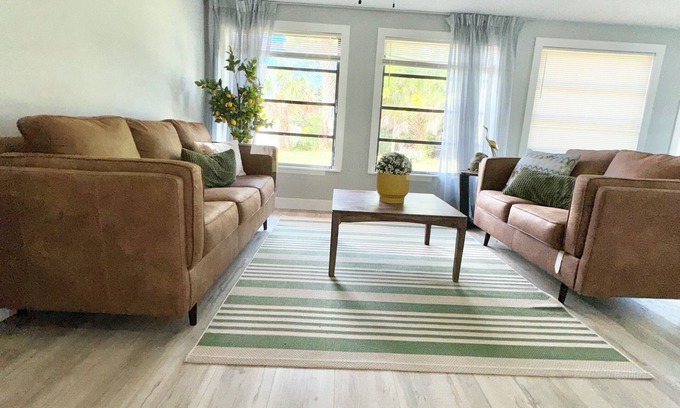 Palm Harbor Maison | Charming large 2-bedroom house 15 min to beach