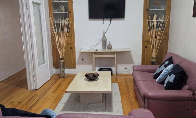 Verdun Copropriété | Charming large furnished and equipped condo near metro and 10 min downtown