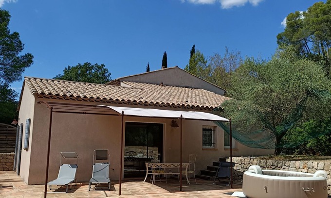 Entrecasteaux Maison | CHARMING LITTLE HOUSE in PROVENCE & PRIVATE BUBBLE SPA!!