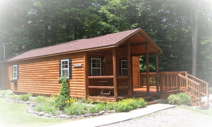 Sackets Harbor Cabine | Charming Log Cabin à Sackets Harbor, NY, Internet gratuit, très bien situé, la vie privée