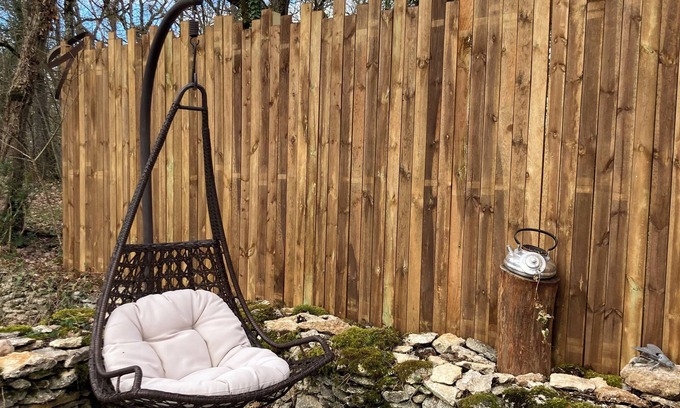 Lalbenque Maison | Gîte de charme Lovela et son spa feu de bois