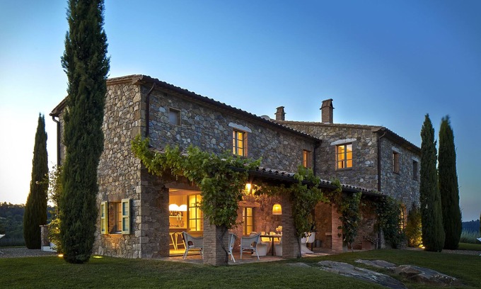 Il Poggio Villa | Villa de campagne charmante et luxueuse, intérieurs design, piscine chauffée, superbes vues