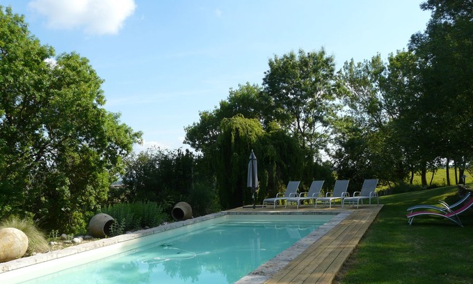 Sempesserre Maison | Charming maisonette, with swimming pool, view of the countryside and the Pyrenee