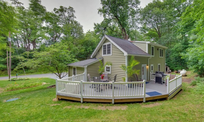 Manheim Cottage | Charming Manheim Cottage w/ On-Site Animal Viewing