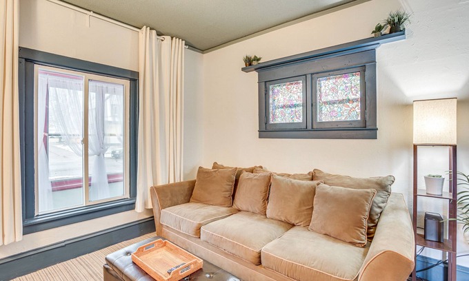 Lind-Bohanon Maison | Charming Minneapolis Home w/ Deck, 5 Mi to Central