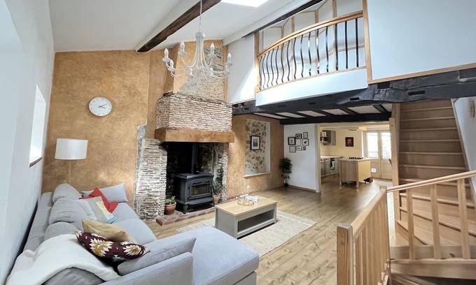 Rochechouart Maison | Charming, modern house townhouse with private courtyard
